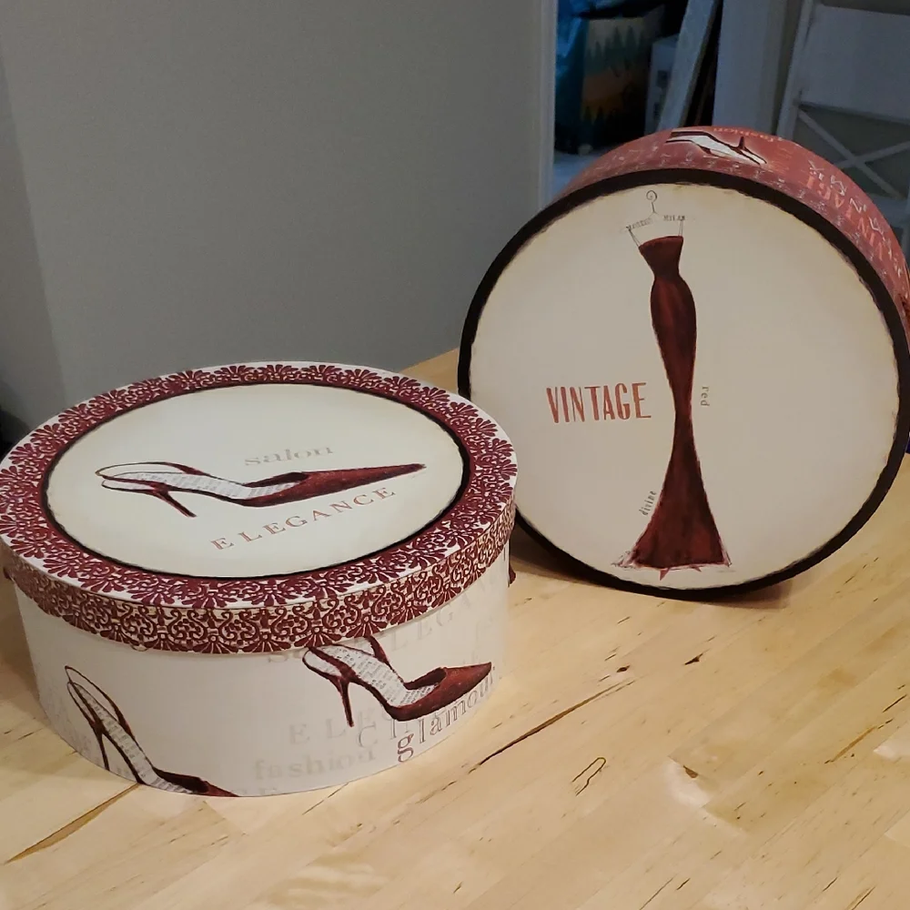 Vintage Emily Adams Decorative Hat Boxes, Red - Set Of 2 - Picture 1 of 7